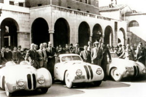 Corsa del 1940, BMW in piazza Vittoria