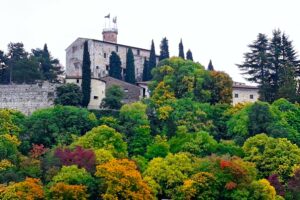 Colle Cidneo e Castello visti da ovest