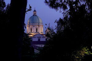 Cupola del Duomo nuovo vista dal colle Cidneo