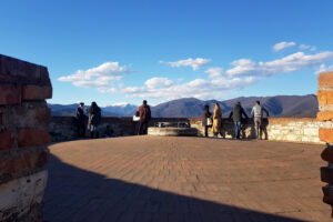 Panorama sul Parco delle Colline di Brescia visto dalla torre Coltrina